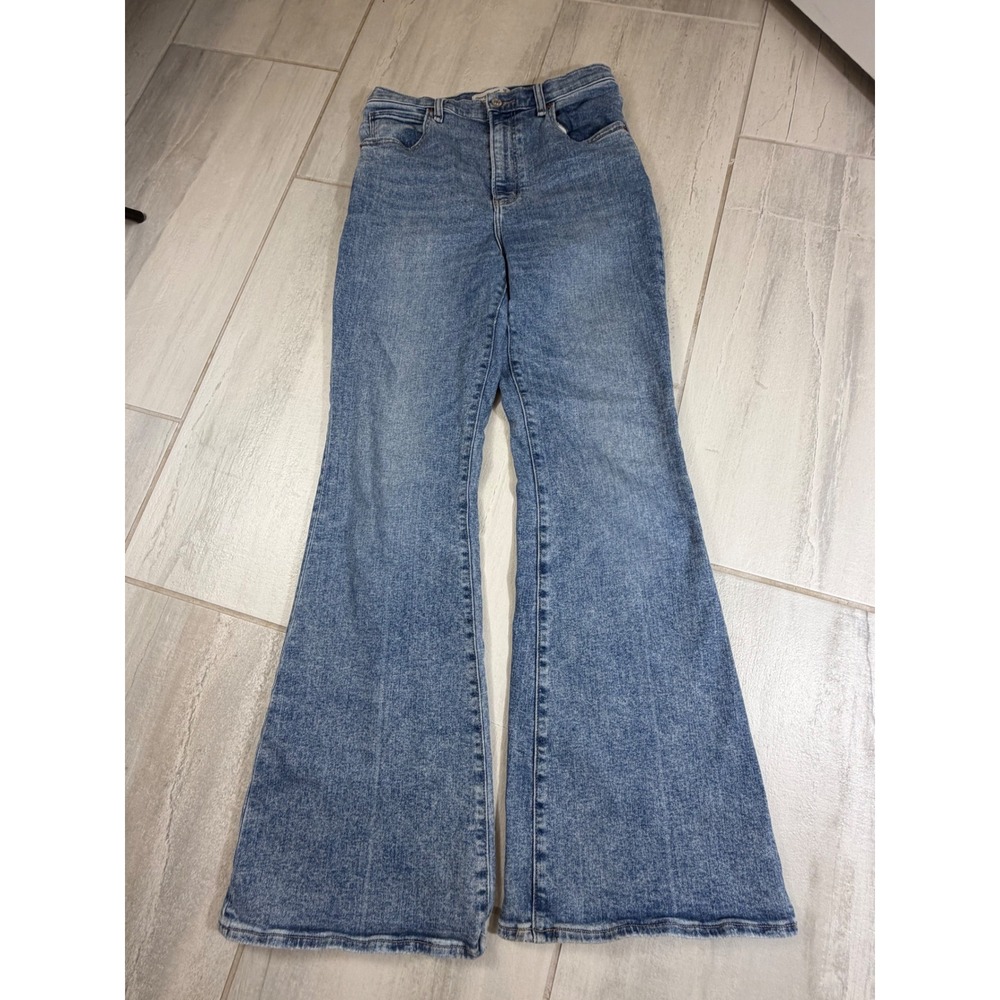 Abercrombie & Fitch The Flare Ultra High Rise Jeans Medium Wash Blue 29 8R